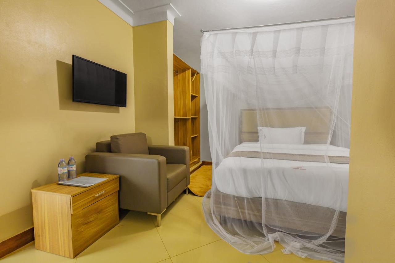 Santa Maria Hotel عنتيبي المظهر الخارجي الصورة
