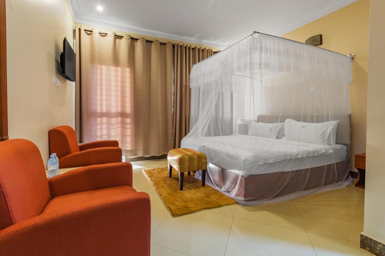Santa Maria Hotel عنتيبي المظهر الخارجي الصورة