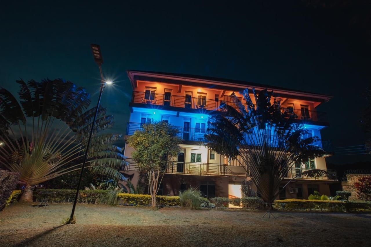 Santa Maria Hotel عنتيبي المظهر الخارجي الصورة